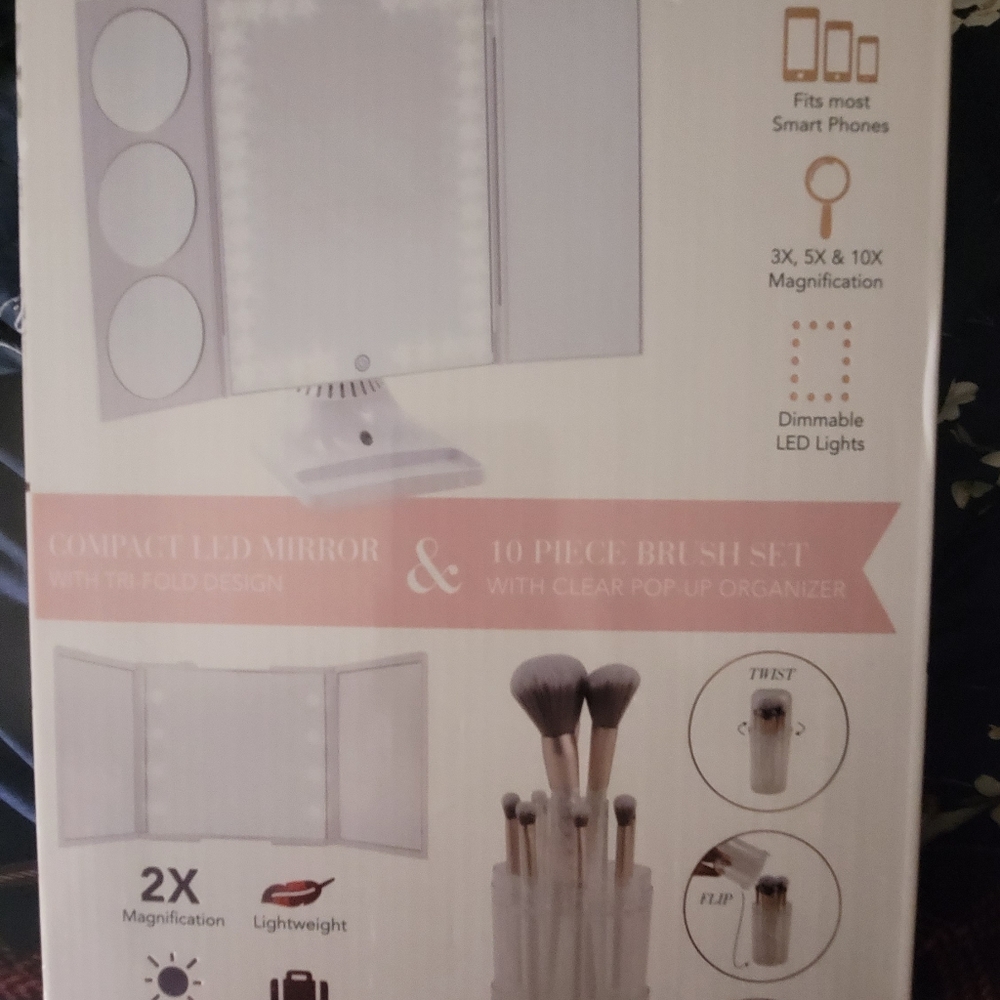 Selling brand new GloTeck 3 PIECE ULTIMATE BEAUTY SET